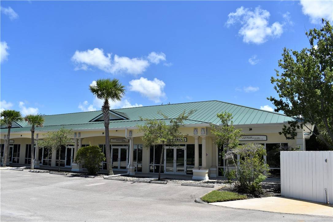 Vero Beach, FL 32966,9015 Americana Road #5