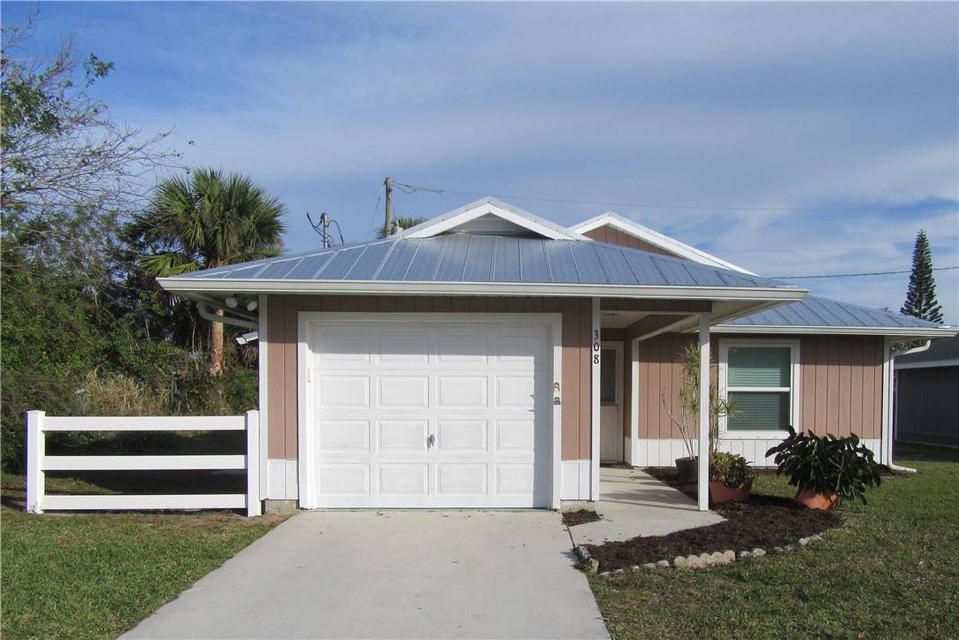 308 14th PL SW, Vero Beach, FL 32962