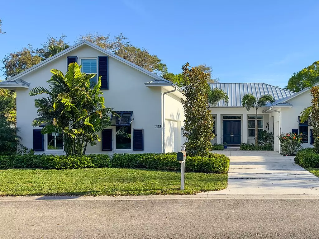 Vero Beach, FL 32962,233 Oak Hammock CIR SW