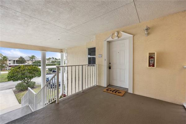 Vero Beach, FL 32962,483 Grove Isle CIR #483