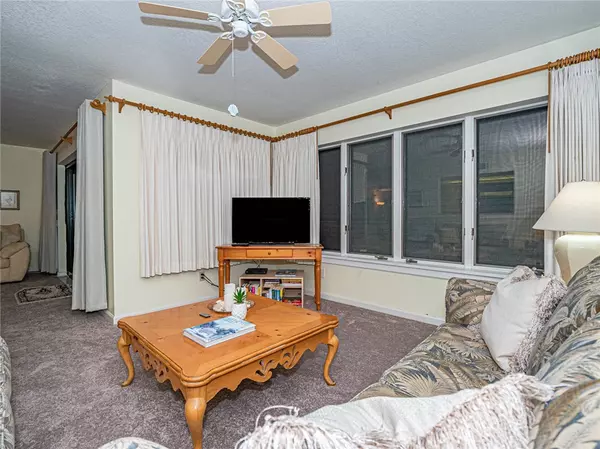 Vero Beach, FL 32963,1700 Ocean DR #201