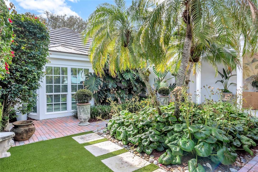 Vero Beach, FL 32963,171 Coquille WAY