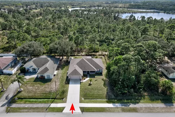 181 Englar DR, Sebastian, FL 32958