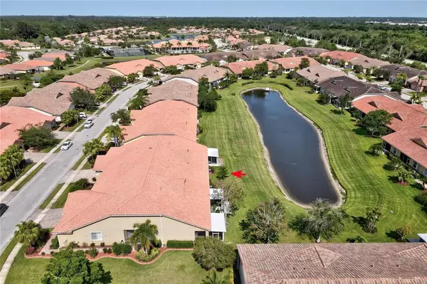 Vero Beach, FL 32966,6460 Oxford CIR #102B