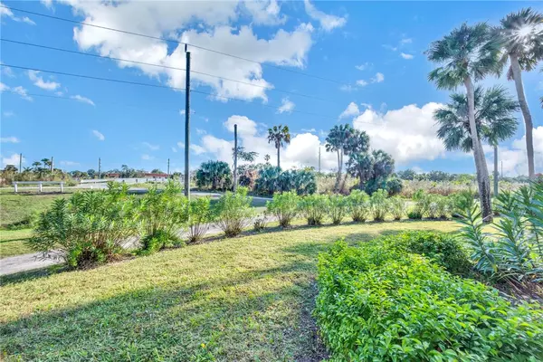 Vero Beach, FL 32962,4 Vista Gardens TRL #107