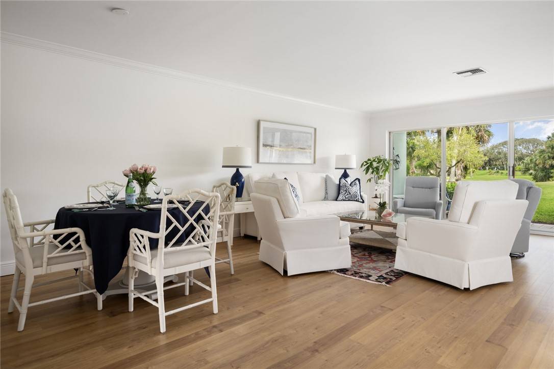Vero Beach, FL 32963,300 Harbour DR #401D