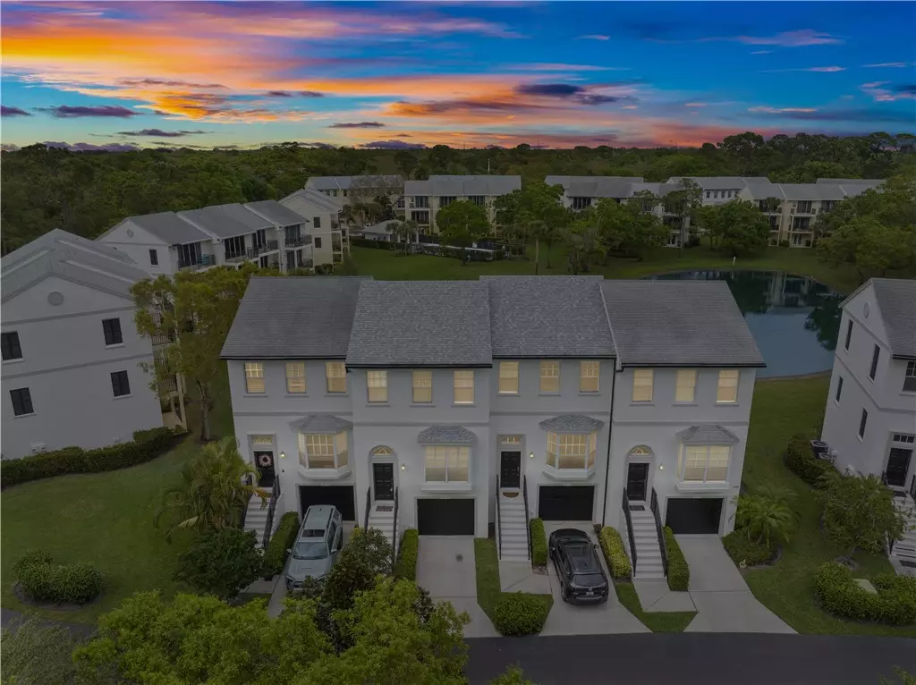 Vero Beach, FL 32960,1735 42nd #101