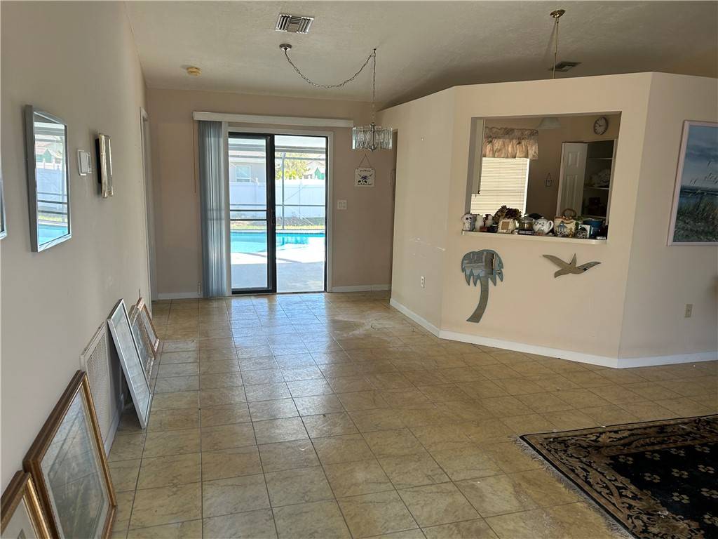 Sebastian, FL 32958,1080 Seamist LN
