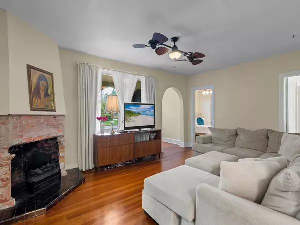 Vero Beach, FL 32960,2237 10th AVE
