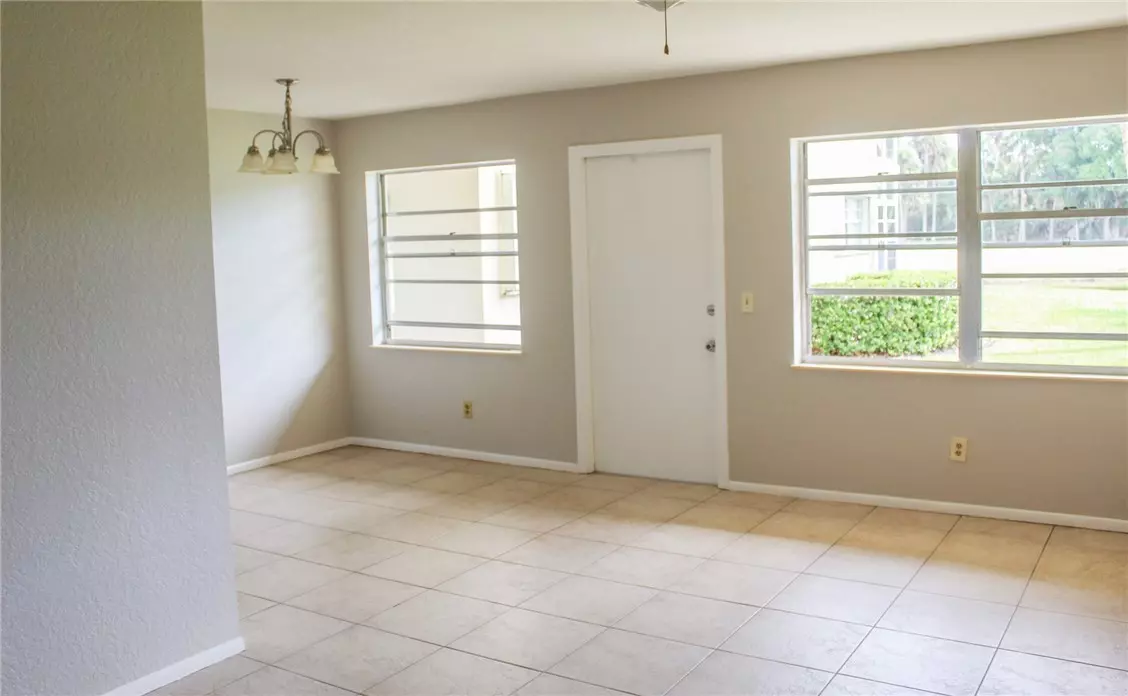Vero Beach, FL 32962,12 Vista Gardens TRL #105