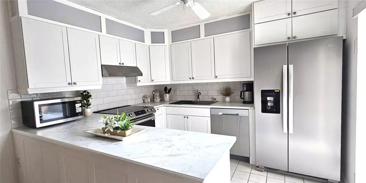 Vero Beach, FL 32960,335 S Waverly PL #7A