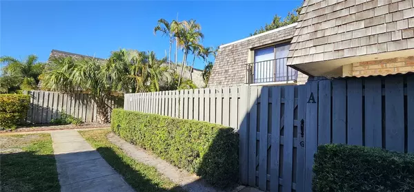 Vero Beach, FL 32960,335 S Waverly PL #7A