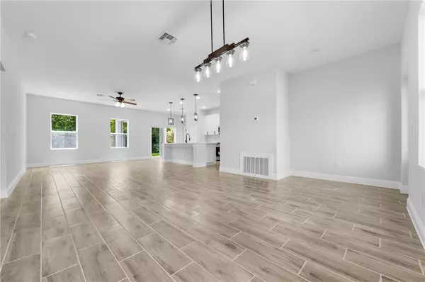 Vero Beach, FL 32967,8276 100th AVE