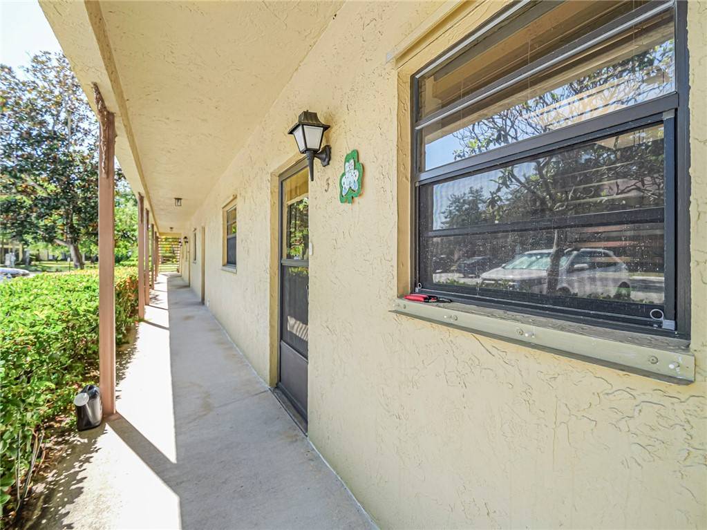 Vero Beach, FL 32960,400 18th ST #D3