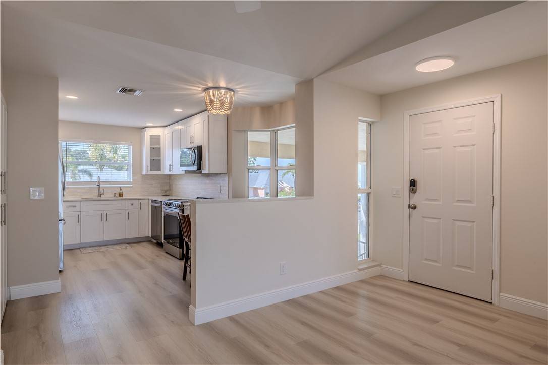 Vero Beach, FL 32962,830 Lake Orchid CIR #203