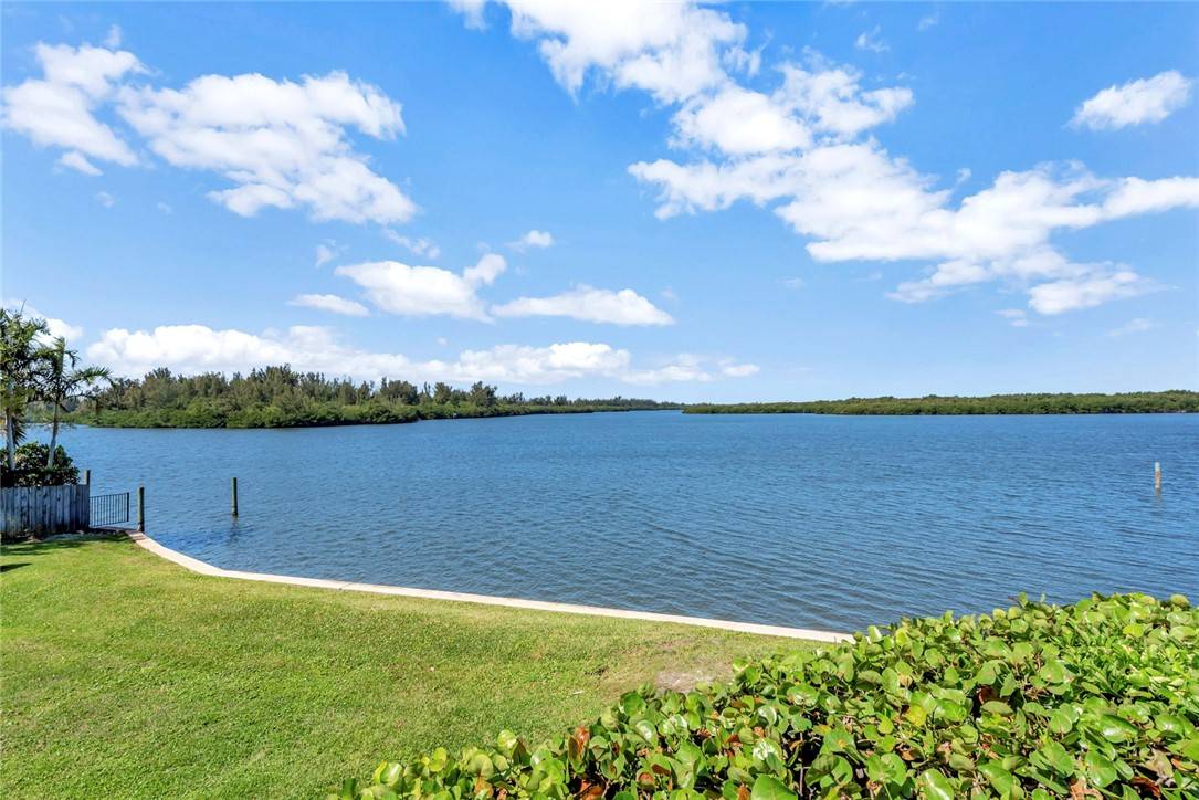 Vero Beach, FL 32963,5101 Highway A1a #105
