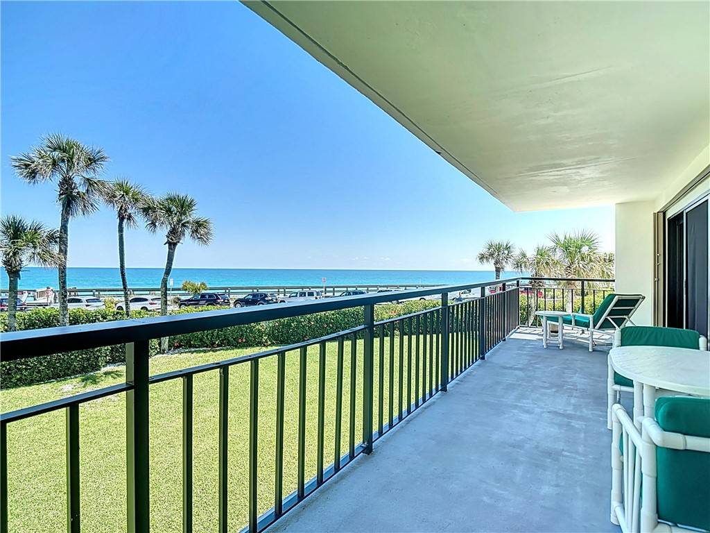 Vero Beach, FL 32963,4101 Ocean DR #2B