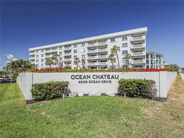 4049 Ocean DR #305, Vero Beach, FL 32963