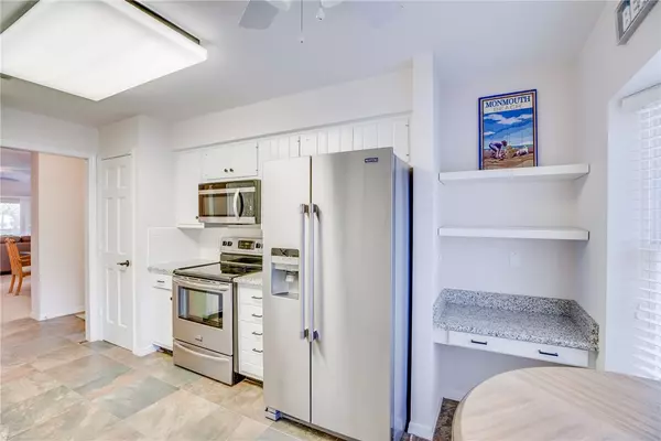 Vero Beach, FL 32963,107 W Park Shores CIR #28W