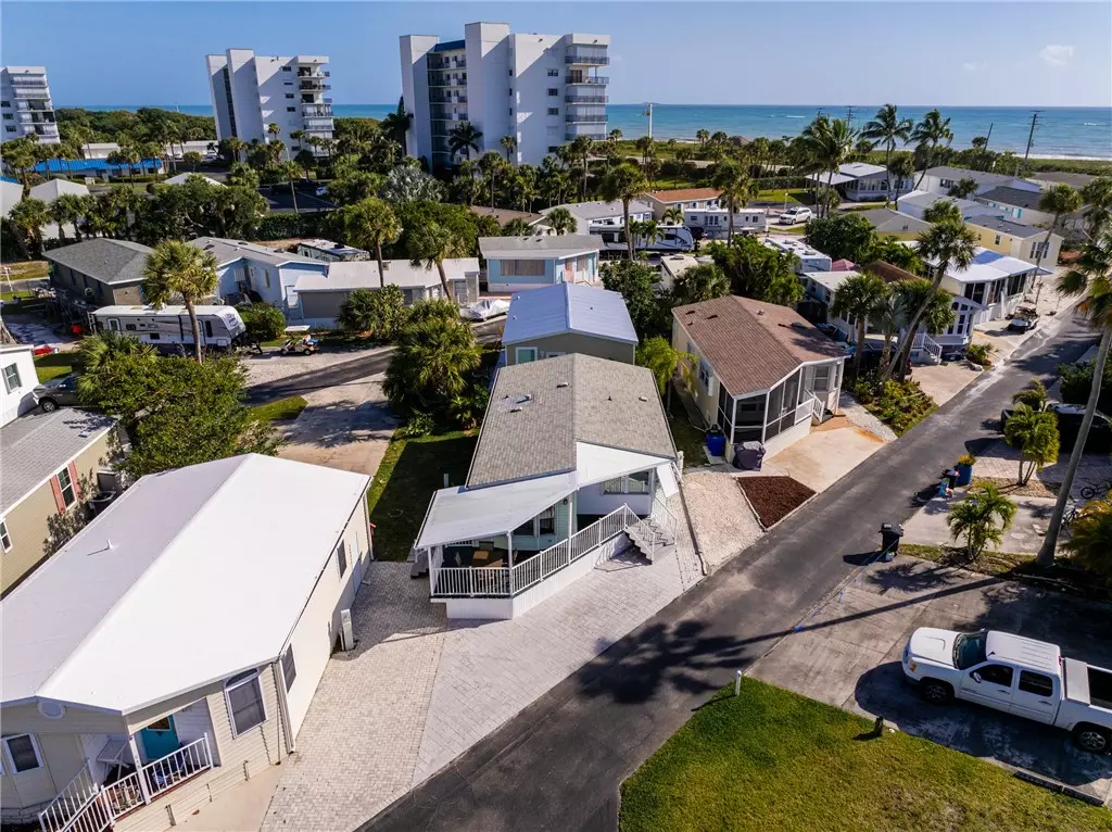 Fort Pierce, FL 34949,860 Pirates Cove LN