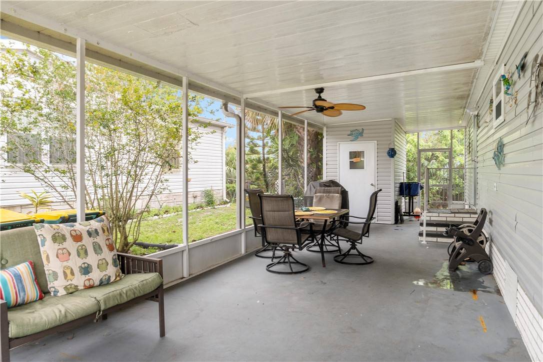 Sebastian, FL 32976,1039 Wren CIR