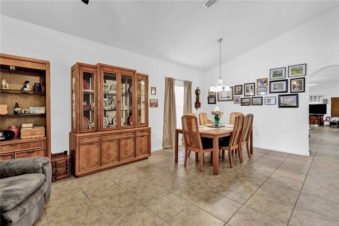 Sebastian, FL 32958,107 Carlisle WAY