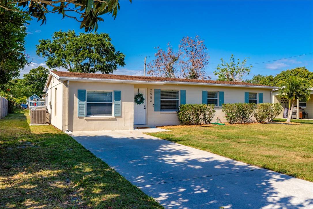Vero Beach, FL 32962,2554 3rd ST SW