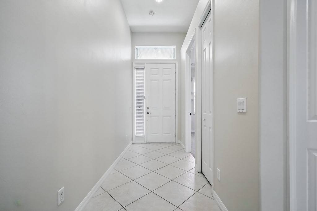 Vero Beach, FL 32962,427 Pineapple SW #0