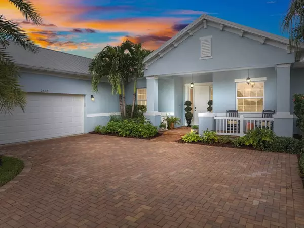 2582 Saint Lucia CIR, Vero Beach, FL 32967