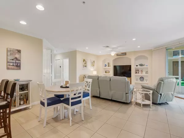 Vero Beach, FL 32967,5045 Fairways CIR #D101