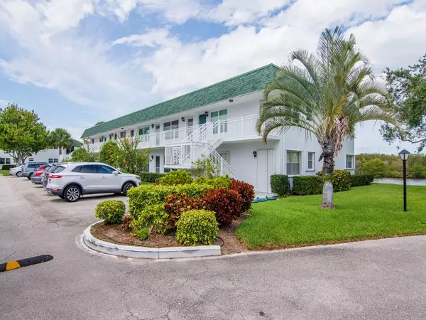 Vero Beach, FL 32960,2800 Indian River BLVD #8F