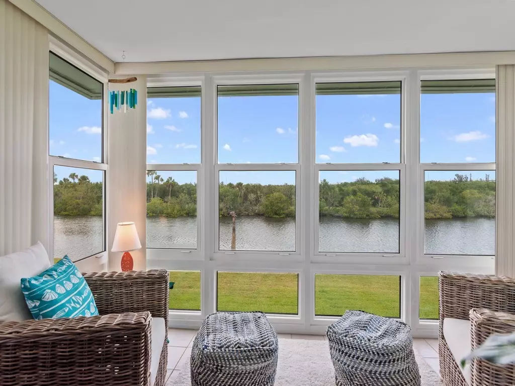 Vero Beach, FL 32960,2800 Indian River BLVD #8F