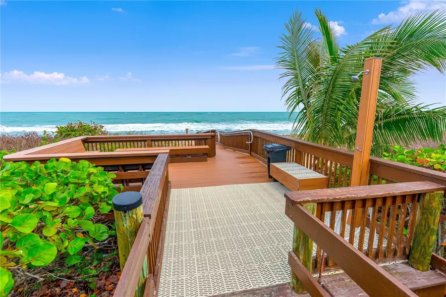 3870 N Highway A1a #704, Hutchinson Island, FL 34949