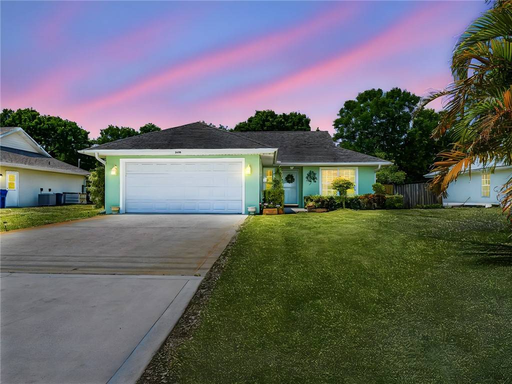Vero Beach, FL 32968,1245 34th AVE SW