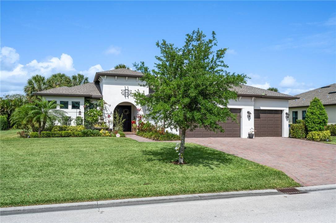 6335 Arcadia SQ, Vero Beach, FL 32966