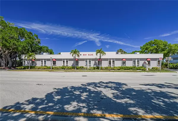 800 20th PL #2, Vero Beach, FL 32960