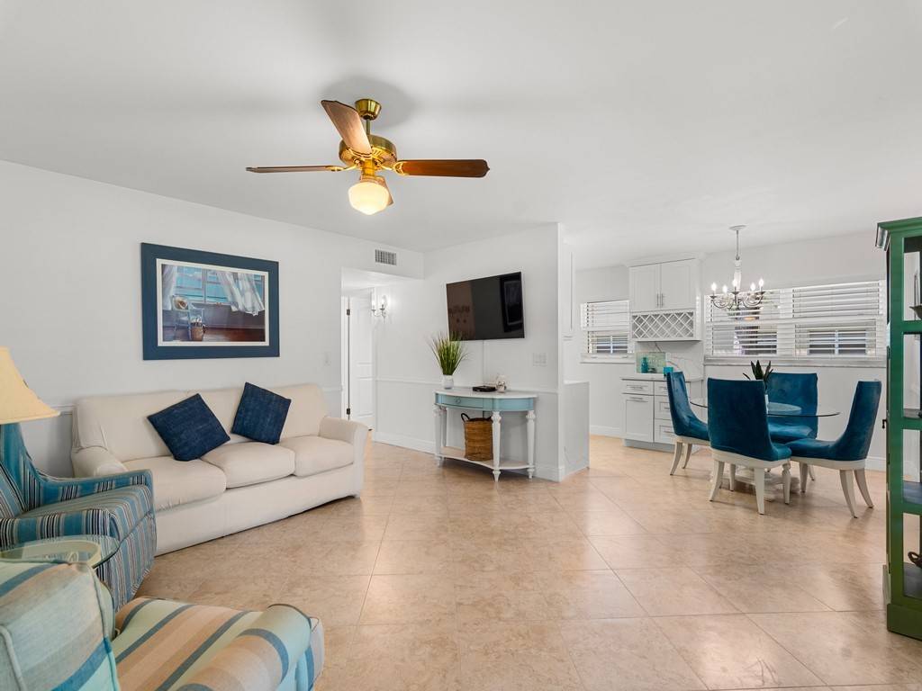 Vero Beach, FL 32962,84 Crooked Tree LN #106