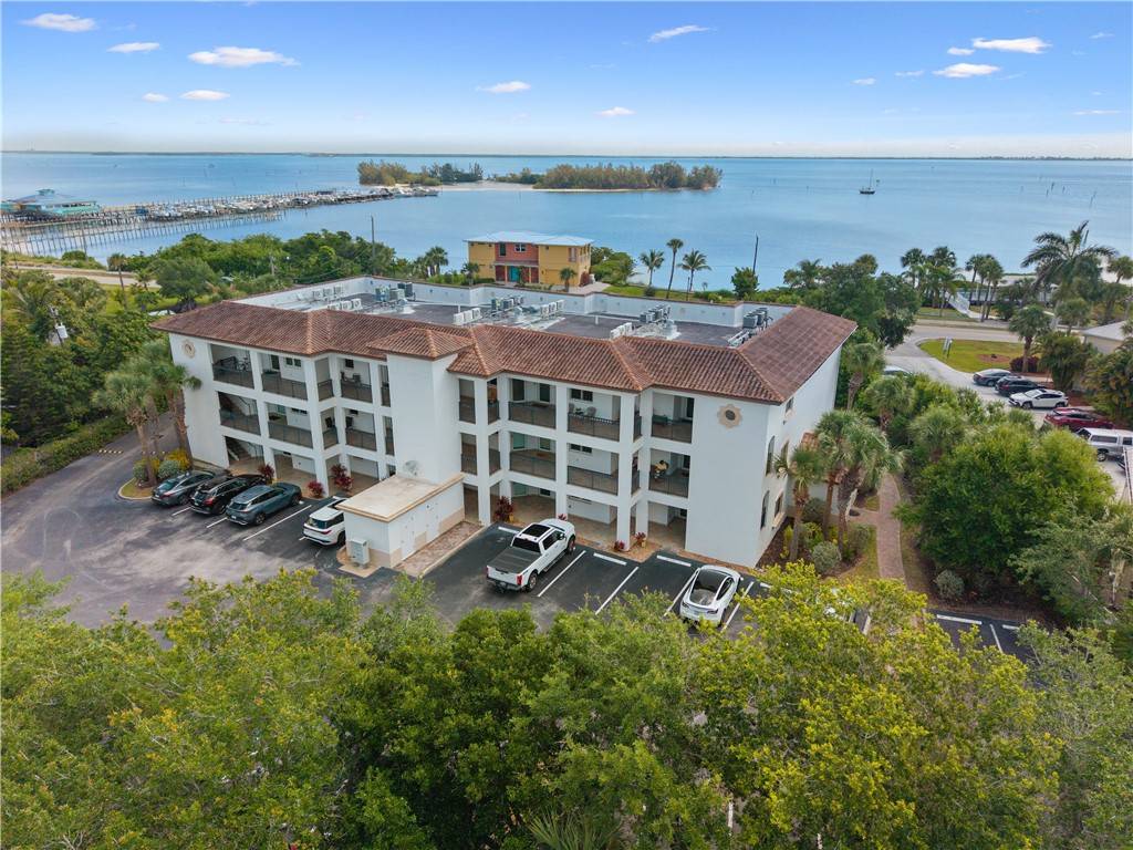 Sebastian, FL 32958,1623 Indian River DR #103