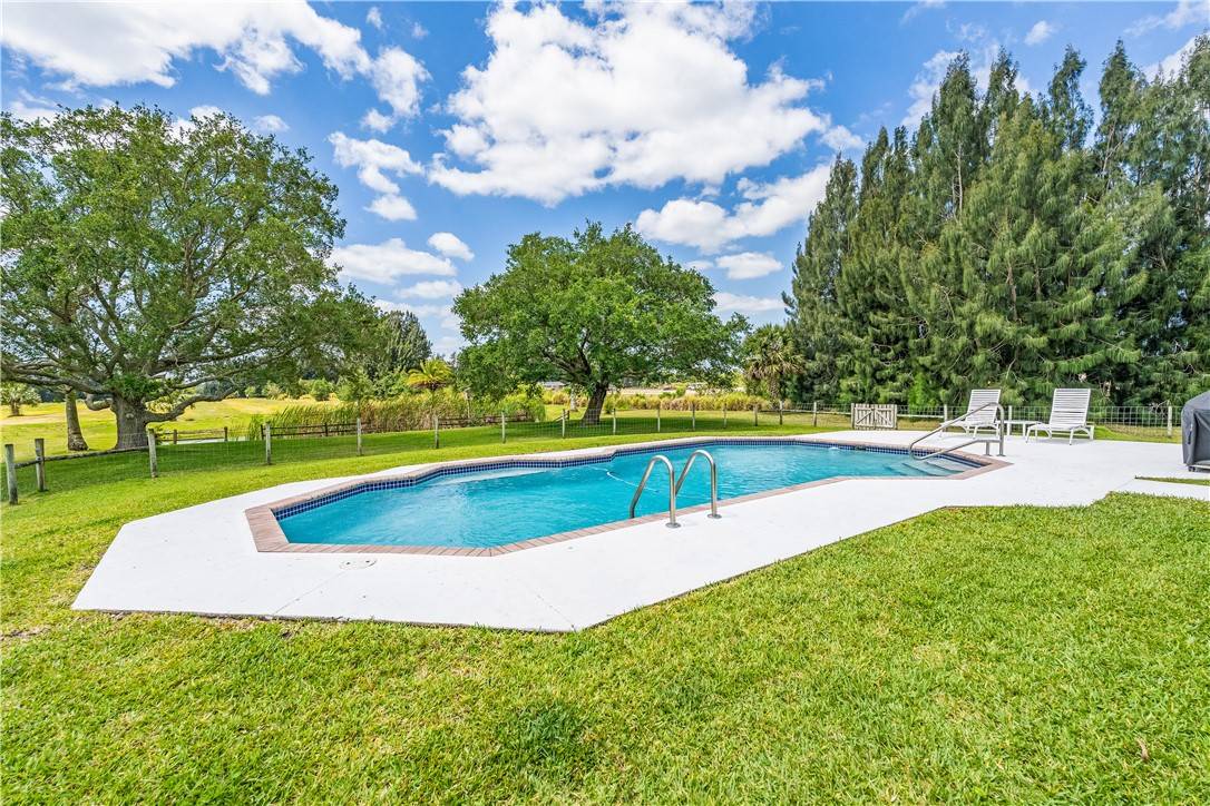 Vero Beach, FL 32967,7387 61st ST