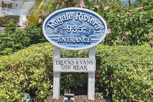935 E Causeway BLVD #204, Vero Beach, FL 32963