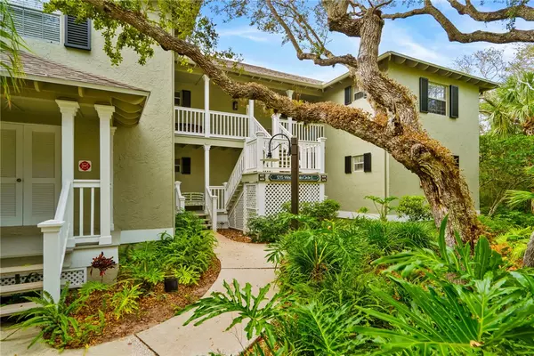 Vero Beach, FL 32963,1215 Winding Oaks CIR E #403