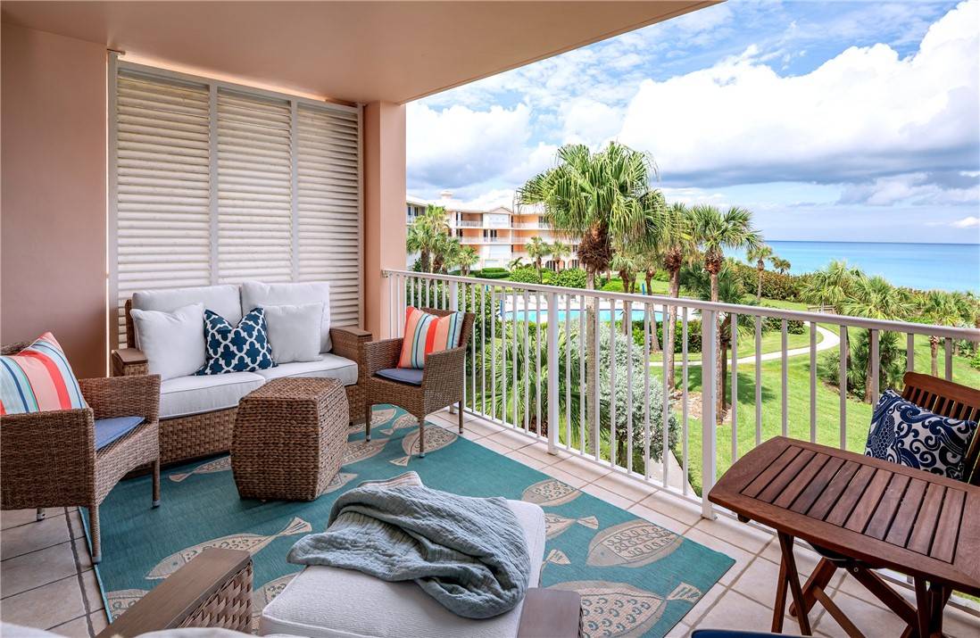 Vero Beach, FL 32963,8860 N Sea Oaks WAY #105
