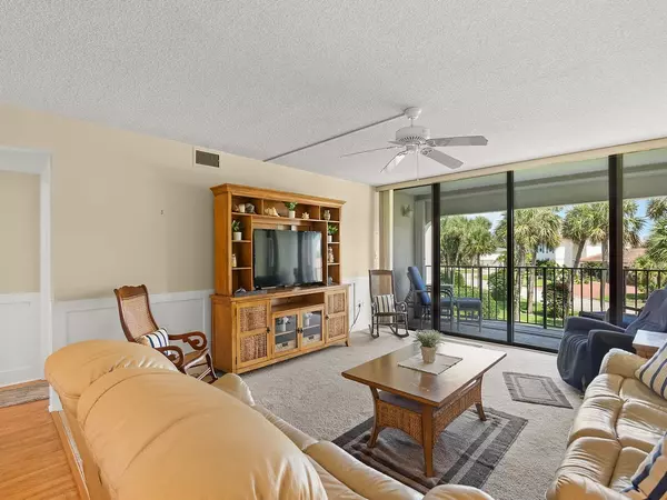 Vero Beach, FL 32963,5300 Highway A1a HWY #205
