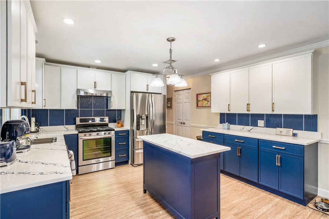 6476 4th LN, Vero Beach, FL 32968