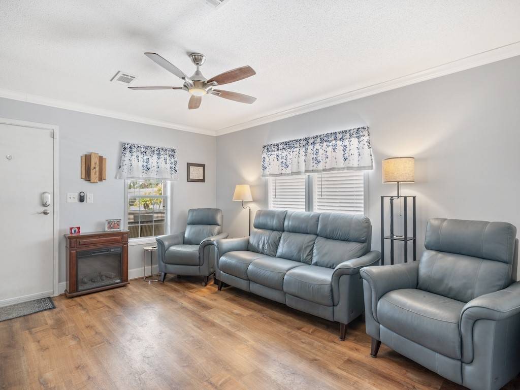 Sebastian, FL 32976,971 Laurel CIR
