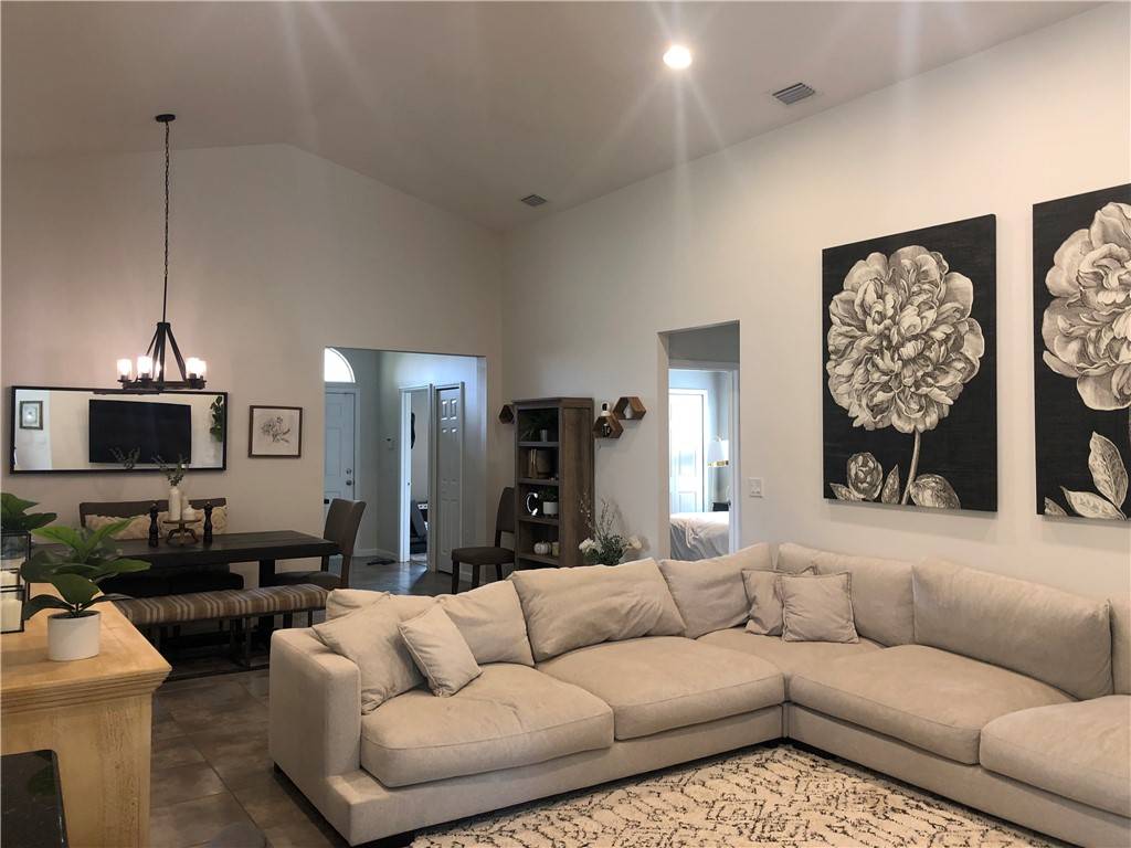 1739 Berkshire CIR SW, Vero Beach, FL 32968