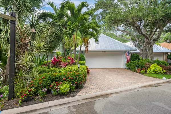 1541 Sabal CT, Vero Beach, FL 32963