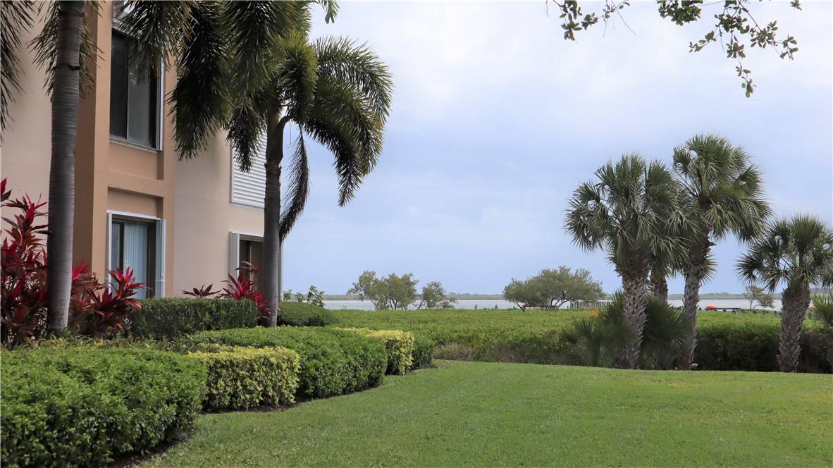 6240 E Mirror Lake DR #201, Sebastian, FL 32958