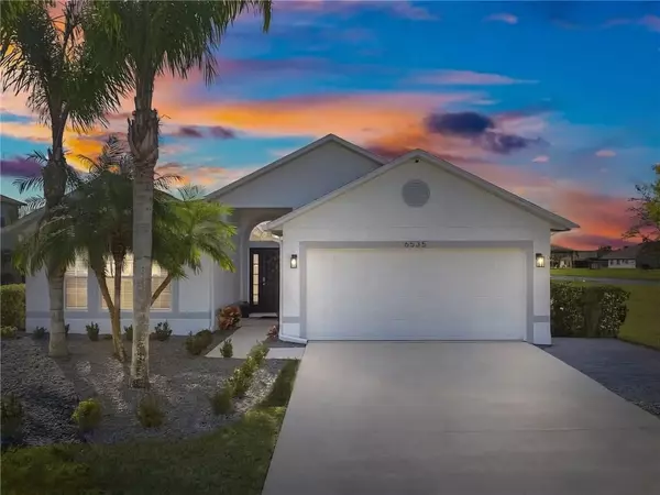 Vero Beach, FL 32967,6535 Pine LN