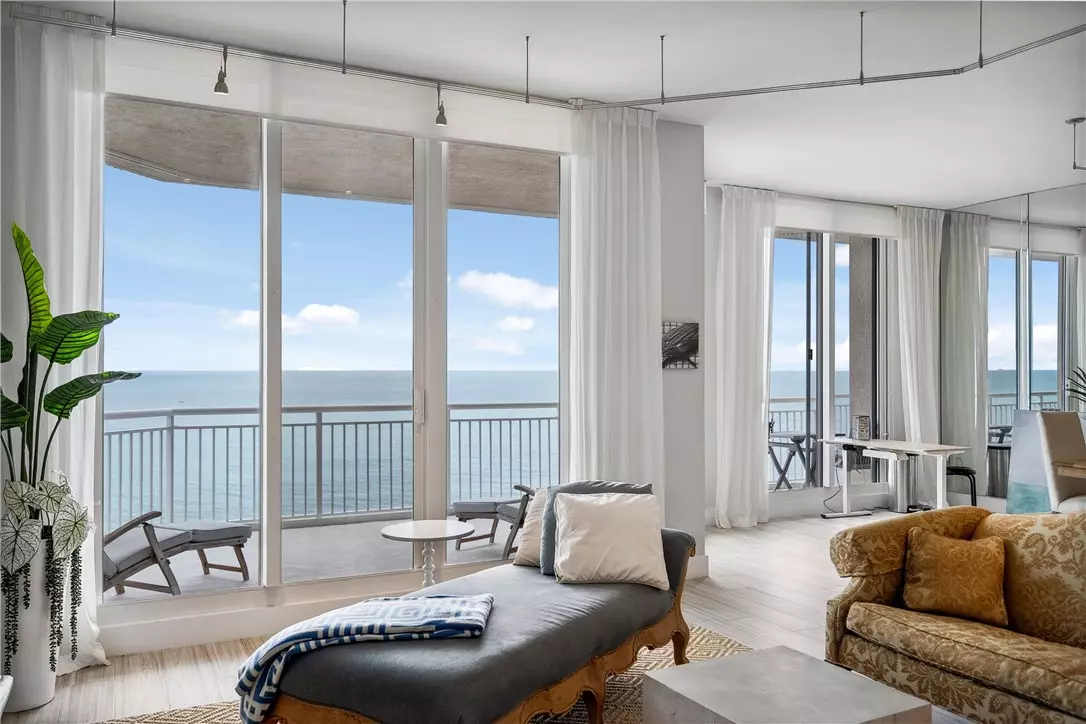 Hutchinson Island, FL 34949,3880 N Highway A1A #PH 2